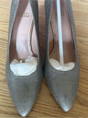 Stuart Weitzman Silver Pointed-Toe Linen-Textured Pumps